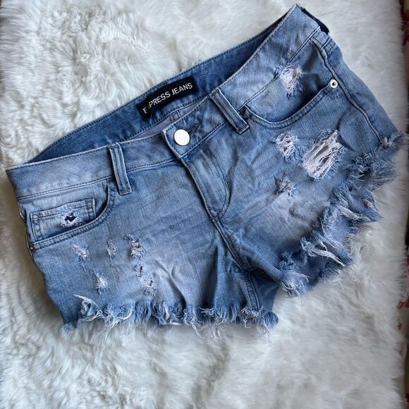 EXPRESS FRAYED RAW HEM CUT OFF DISTRESSED DENIM JEAN SHORTS SIZE 6 - Picture 3 of 8